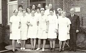 Personal des Krankenhauses Mencke Stift im Jahre 1975
