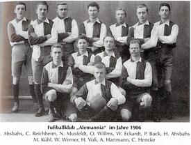 1906 Aus der Vereinschronik des SV Alemannia Wilster: Mannschaft des Fußballklub Alemannia Wilster