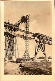 1914 - 1920 Bau der Hochbrücke Hochdonn - Montage eines Blechträgers
