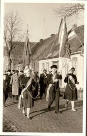 1961 Schiffer-Gilde Die Eintracht - Ummarsch durch die Stadt Wilster