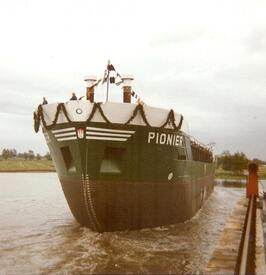 02.09.1989 Stapellauf Frachter PIONIER auf der Peters Werft in Wewelsfleth