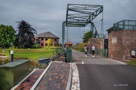 2020 Klappbrücke am Außenhaupt der Schleuse Kasenort an der Einmündung der Wilsterau