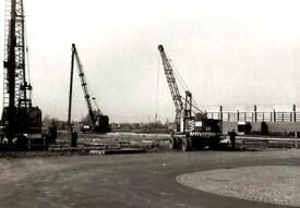 1974 Bau der Gebäude für die Realschule Wilster - Rammarbeiten für die Tiefgründung