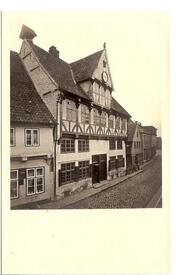 1875 Altes Rathaus an der damaligen Markt Straße - heutigen Op de Göten - in Wilster