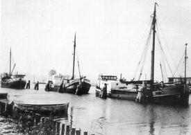 ca. 1958 Der Kattenstieg, Hafen am Nord-Ostsee-Kanal
