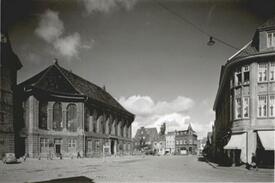 1952 Marktplatz - Kirche St. Bartholomäus zu Wilster