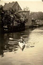 1924 das erste in Wilster gebaute Sportboot - ein Paddelboot