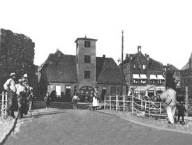1900 Neumarkt und Brücke über das Bäckerstraßenfleth