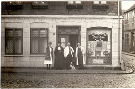1925 Neumarkt - Friseur-Salon Pien am Neumarkt in der Stadt Wilster