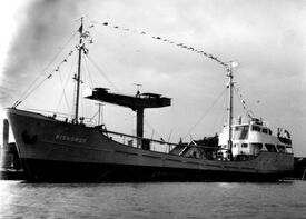 1953 Küstenmotorschiff BISHORST am Ausrüstungsquai in Wewelsfleth