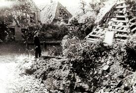  Am 15. Juni 1944 wurde die Stadt Wilster bombardiert - zerstörtes Gebäude