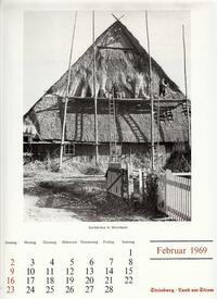 1968 Eindecken eines Daches mit Reeth (Reith) in Moorhusen