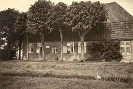 1941 Ländliches Wohnhaus in Neumühlen auf der Grenze zwischen den Wilstermarsch Gemeinden Wewelsfleth,  Beidenfleth und Dammfleth