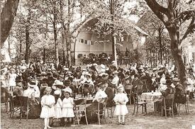 1910 Konzert im Garten beim Trichter in Wilster
