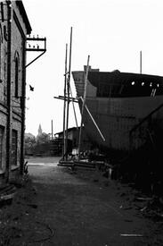 1950 Wewelsfleth - ein Neubau auf dem Helgen der Schiffswerft Peters