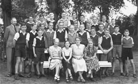1938 Klasse 9 der Mittelschule Wilster mit Klassenlehrer Dr. Kurt Pfeifer
