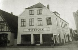 1955 Motorrad- und Fahrrad Handel Ernst Wittrock am Markt in Wilster