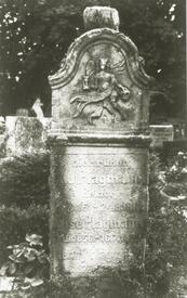 Grabstele Plagmann auf dem Friedhof in Wilster