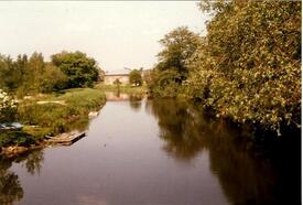 1986 Blick von der Schweinsbrücke in Wilster Richtung Klärwerk