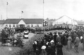 1912 Festredner und zahlreiche Gäste aus Anlaß der Einweihung der Schießhalle des Schützenvereins Wilster in Rumfleth 