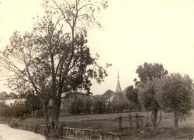 1925 Wilsterau am Audeich, Blick auf die Stadt und die überrägende Kirche St. Bartholomäus