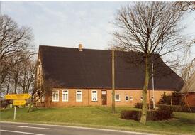 1991 Bauernhof in Dammfleth in der Wilstermarsch
