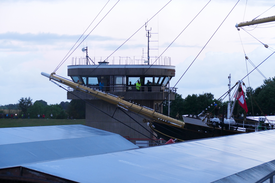 07.09.2020 Viermastbark PEKING wird von Wewelsfleth an der Stör nach Hamburg verholt
Passage durch das Stör-Sperrwerk