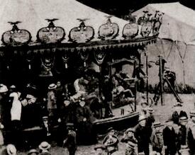 1898 Karussell auf dem Wilster Jahrmarkt