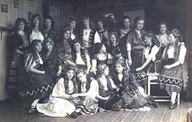 1918 Theatergruppe Wilster - junge Frauen
