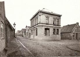 1878 Burger Straße - Einmündung der Bahnhofstraße (heutigen Tagg-Straße) in Wilster