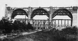 1914 - 1920 Verlegung der Marschbahn - Bau der Viadukte in den Rampen der Hochbrücke Hochdonn