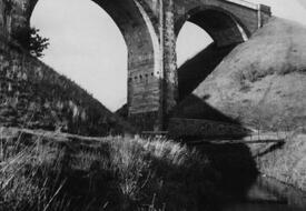 1914 - 1920 Verlegung der Marschbahn - Viadukt in der Rampe der Hochbrücke Hochdonn