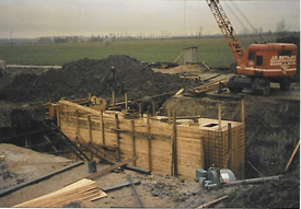 1970 Errichtung des Unterschöpfwerkes Krummendiek
