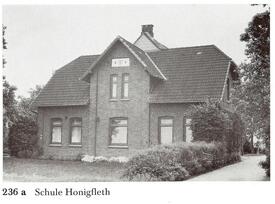 Schule der Gemeinde Stördorf in Honigfleth in der Wilstermarsch
