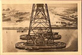 1914 - 1920 Bau der Hochbrücke Hochdonn - Blick auf die Schuten (Pontons) des Schwimmgerüstes