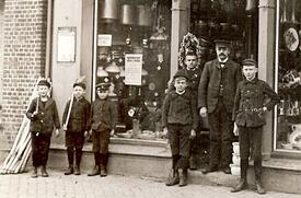 1913 Kolonialwaren Geschäft von H. Jepsen in der Neustadt in Wilster