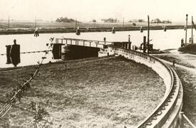 1896 Drehkranz der Eisenbahn-Drehbrücke Taterpfahl über den Kaiser Wilhelm Kanal