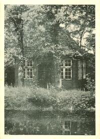ca. 1915 Kleines Gartenhaus bzw. Badehaus im Bürgermeister Garten der Stadt Wilster