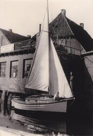 1952 JUMBO - Segeljacht auf der Wilsterau am Rosengarten