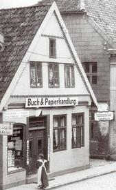 Papier- und Buchladen des Ansichtskarten-Verlages von Carl Kuskop, Wilster