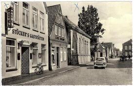 1957 nordwestliche Seite des Marktplatzes in der Stadt Wilster
